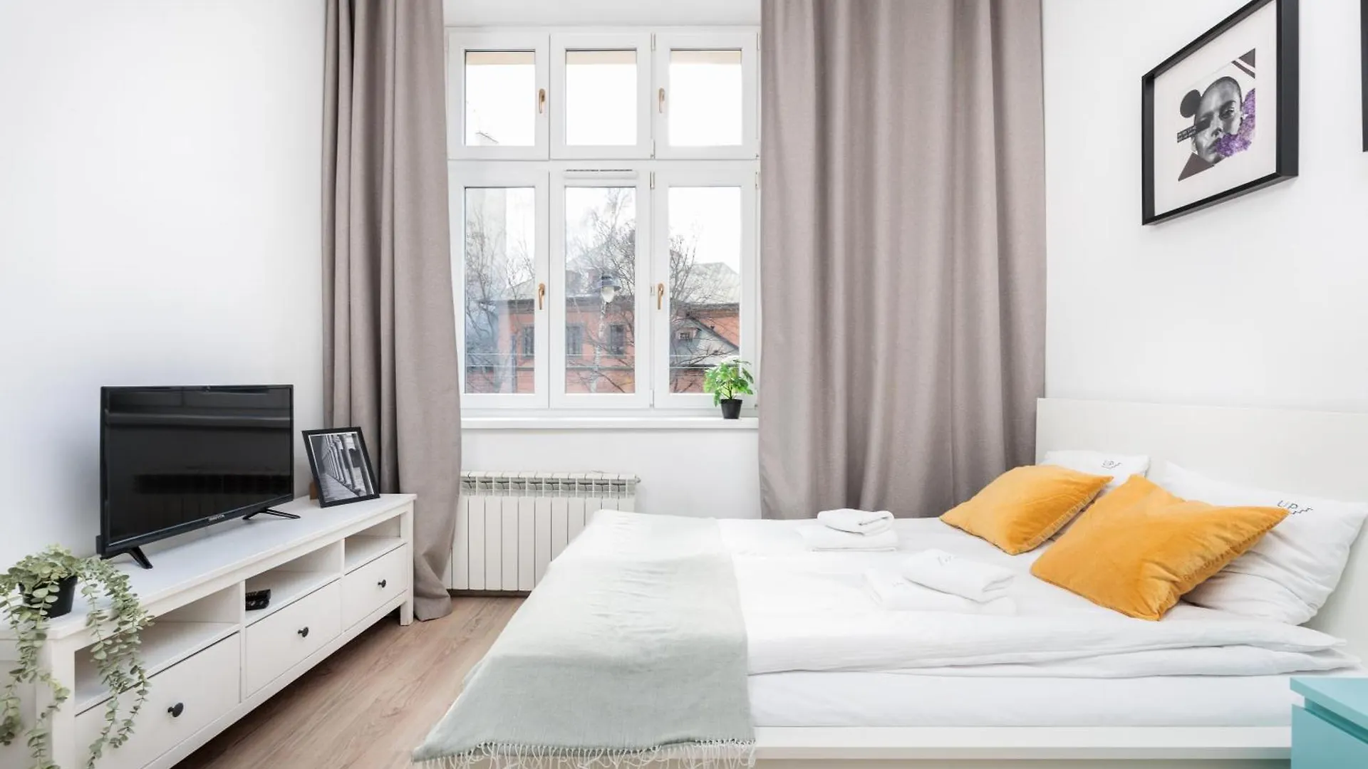 Apartment Charming Studio With Separate Kitchen - Krakow, Kazimierz - By Upstairs Poland