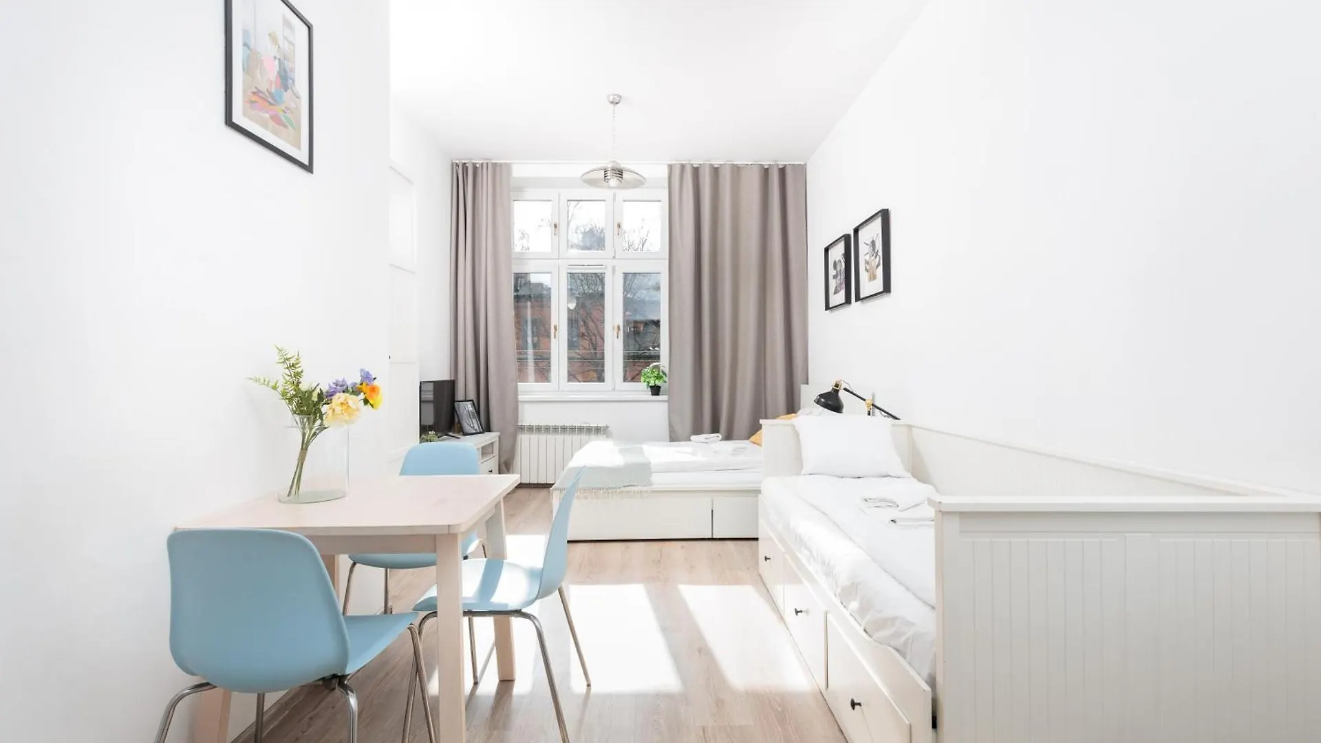 Charming Studio With Separate Kitchen - Krakow, Kazimierz - By Upstairs