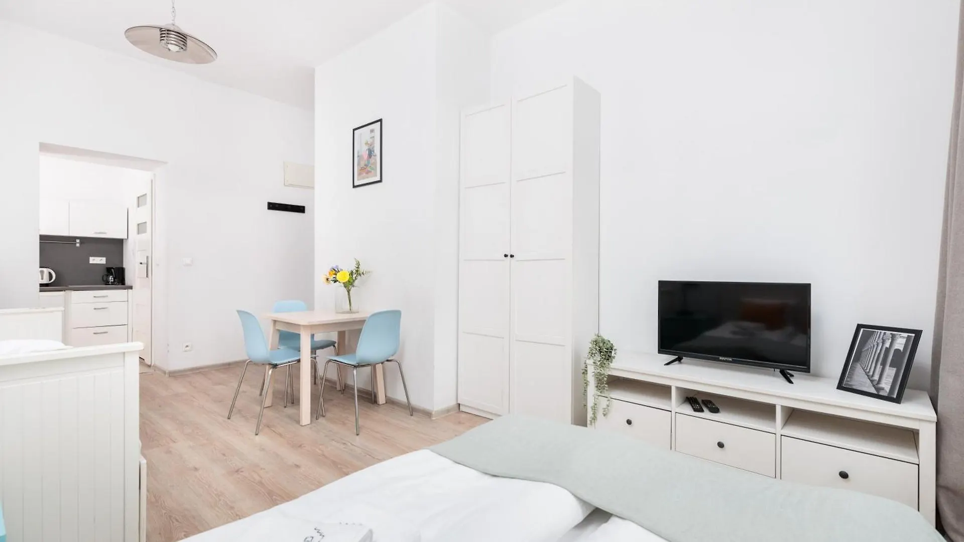 Charming Studio With Separate Kitchen - Krakow, Kazimierz - By Upstairs Poland